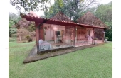 8) Aconchegante chácara, em Amparo, Barra Mansa, com 6.000 m2, 2 casas mobiliadas, piscina, sauna e campo de futebol